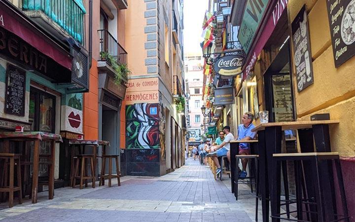 Piso Para 4 Con 2 Parking En Casco Historico De Zaragoza 2 Noches Minimo Экстерьер фото