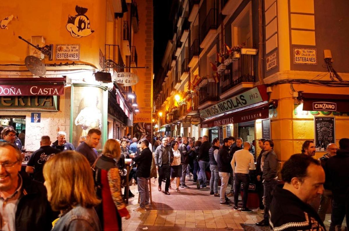 Piso Para 4 Con 2 Parking En Casco Historico De Zaragoza 2 Noches Minimo Экстерьер фото
