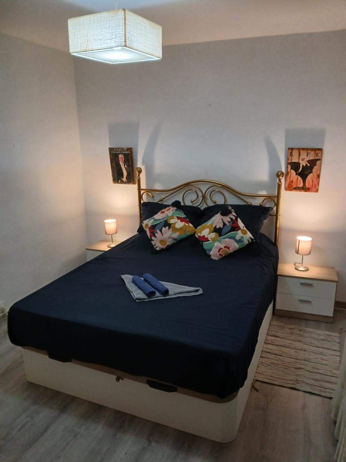 Piso Para 4 Con 2 Parking En Casco Historico De Zaragoza 2 Noches Minimo Экстерьер фото