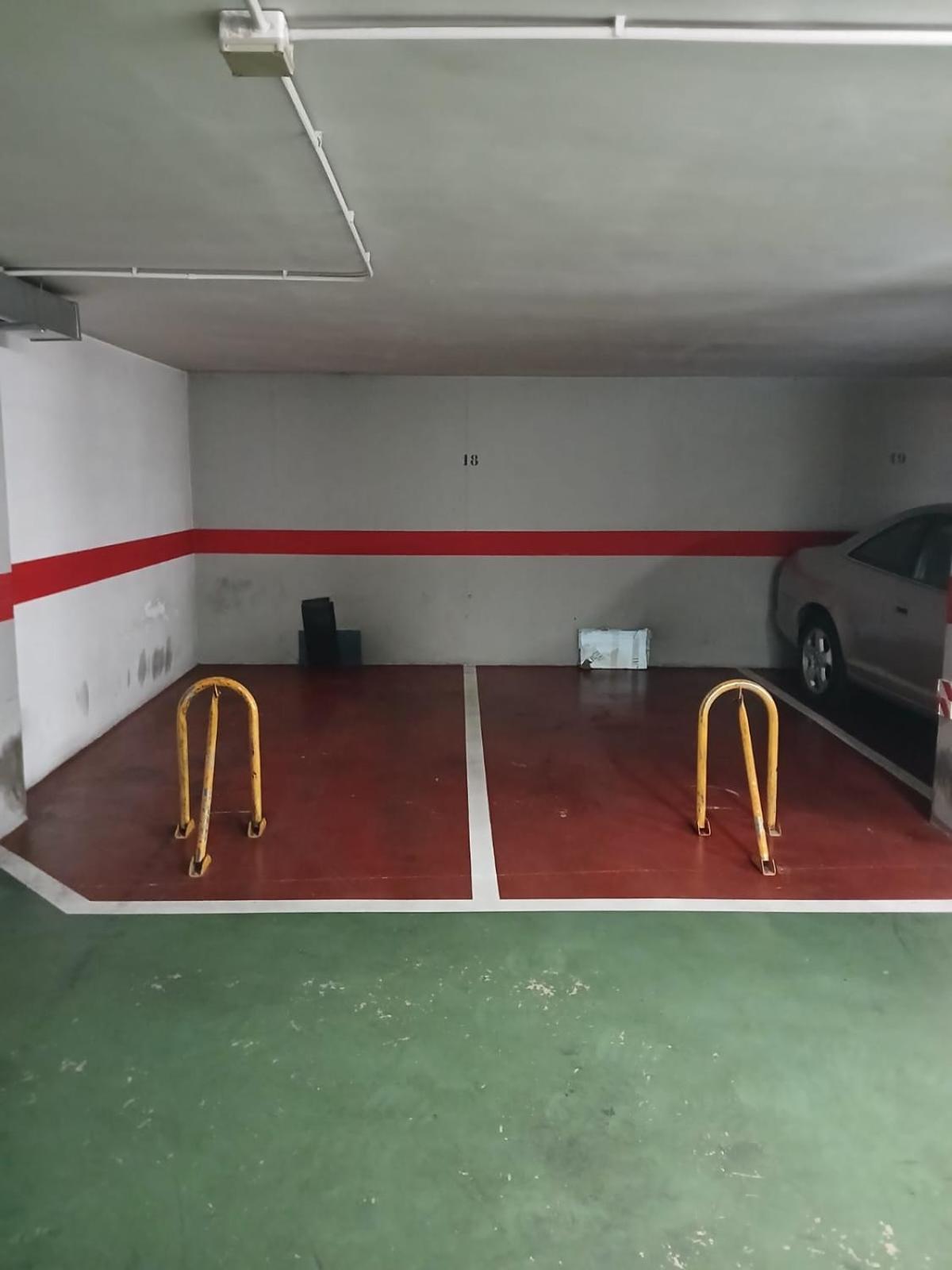 Piso Para 4 Con 2 Parking En Casco Historico De Zaragoza 2 Noches Minimo Экстерьер фото